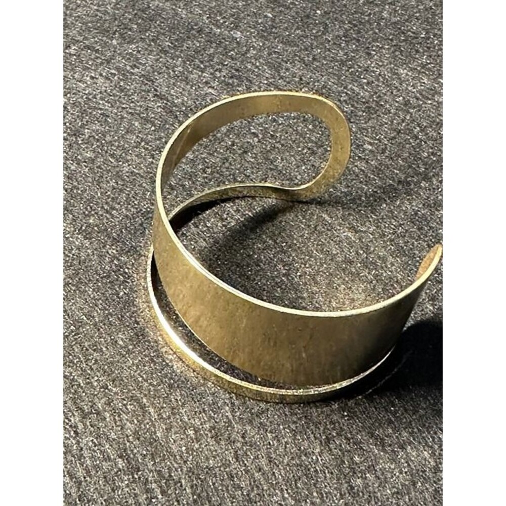 gold tone swirl open cuff bracelet modern minimalist statement jewelry nwt new